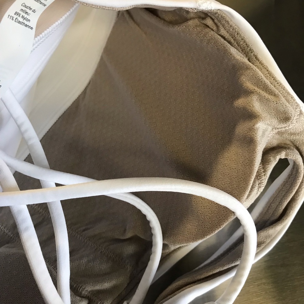 Lululemon free to be sports bra